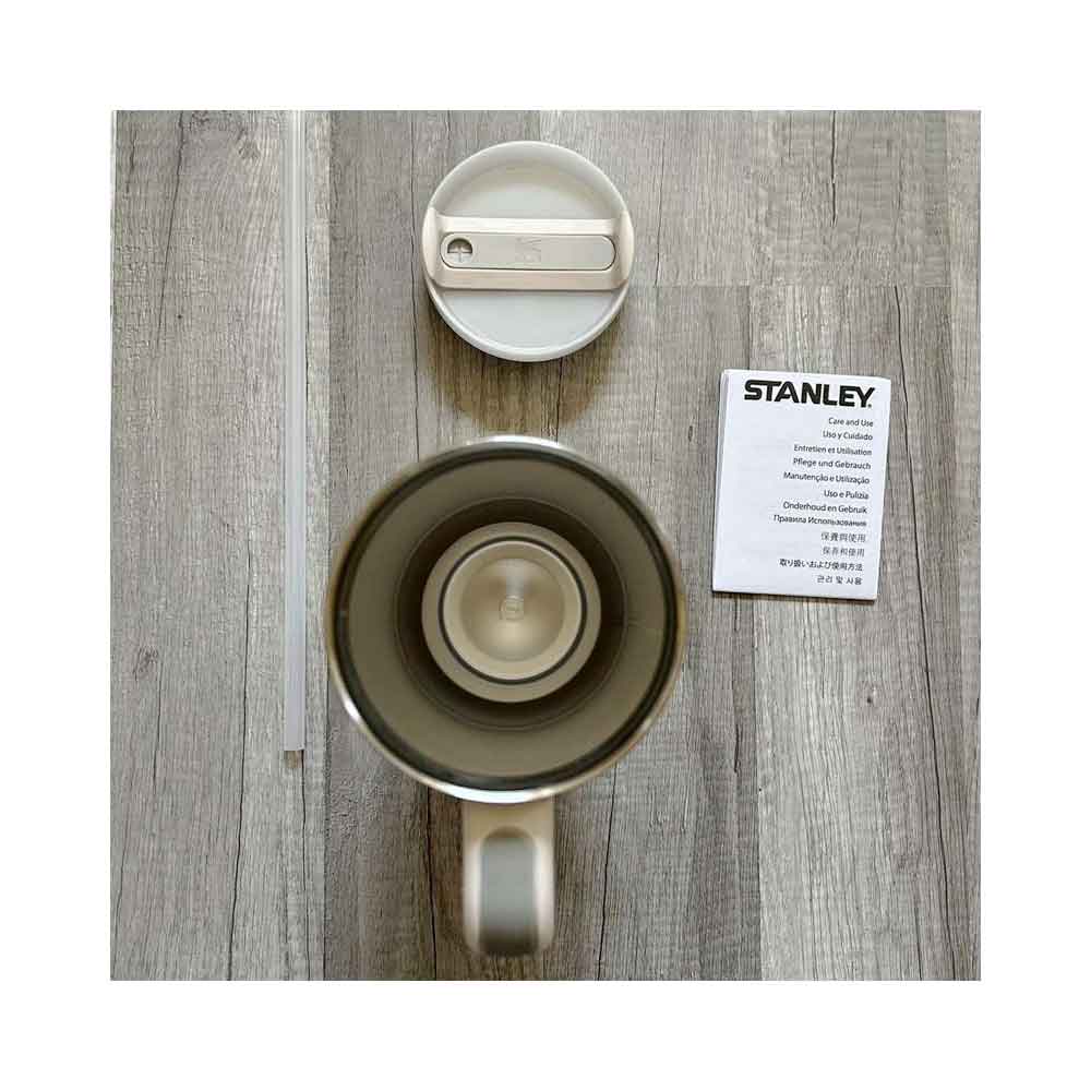 Stanley-Quencher-The-Flowstate-Tumbler-40-oz-Solid-Colors-cream3